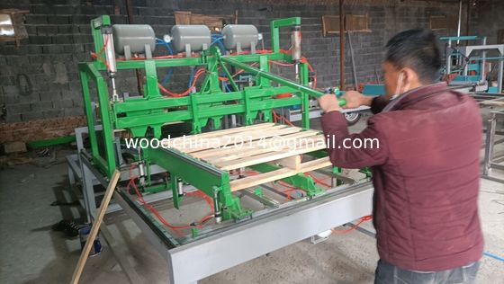 Pneumatic Semi Automatic Pallet Nailing Machine With Palletizer