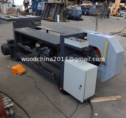Máquina de desmontagem de pallets de madeira