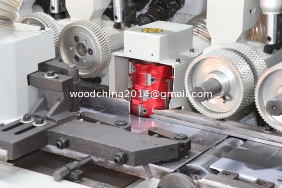 Equipamento de moldagem de trabalho rápido para pisos de madeira