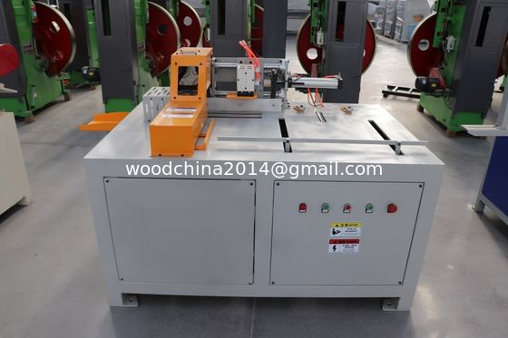 Máquina automática de corte de madeira para corte de blocos de paletes